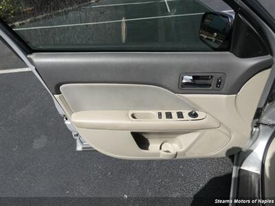 2012 Ford Fusion SE - Photo 41 - Naples, FL 34104