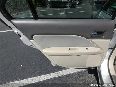2012 Ford Fusion SE - Photo 45 - Naples, FL 34104