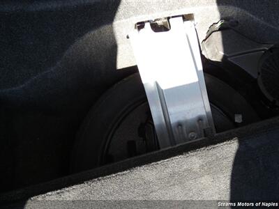 2013 Mercedes-Benz E 350 4MATIC - Photo 15 - Naples, FL 34104