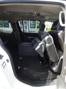 2015 Nissan Armada Platinum - Photo 58 - Naples, FL 34104