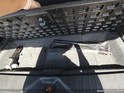 2015 Nissan Armada Platinum - Photo 17 - Naples, FL 34104