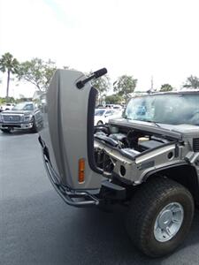 2003 Hummer H2   - Photo 6 - Naples, FL 34104