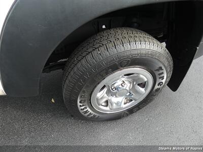 2015 Toyota Tacoma - Photo 16 - Naples, FL 34104