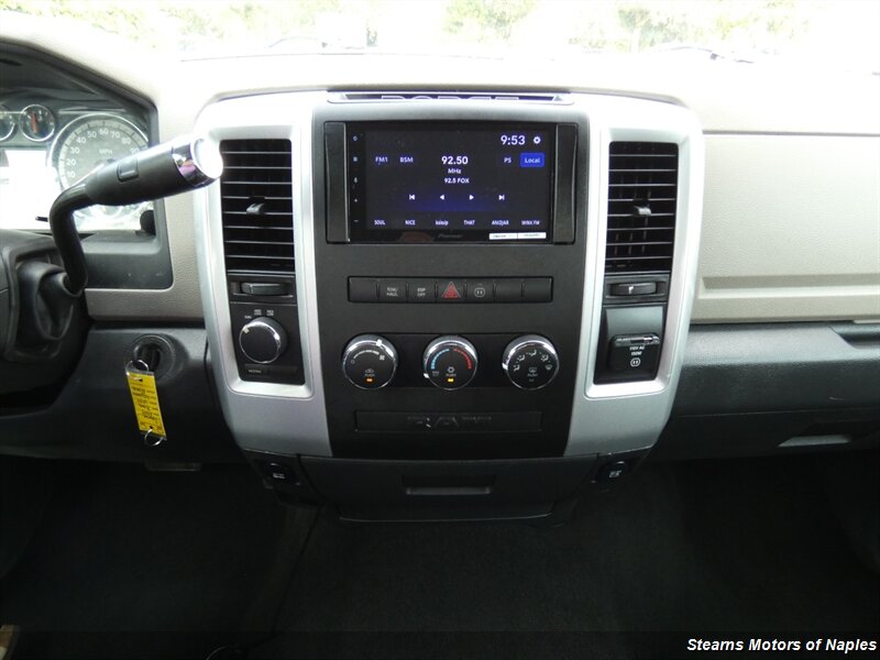 2009 Dodge Ram SLT photo 22