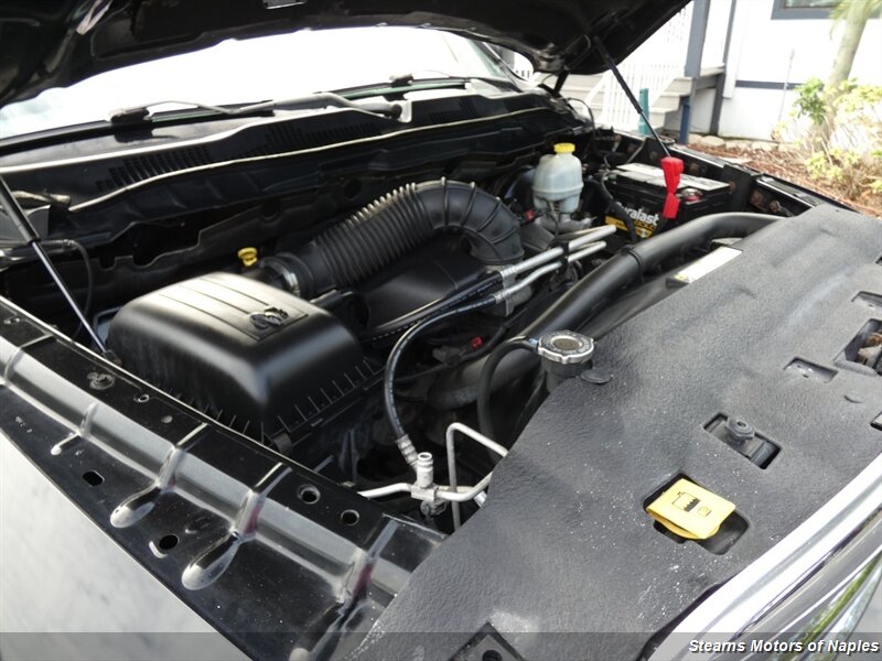 2009 Dodge Ram SLT photo 4