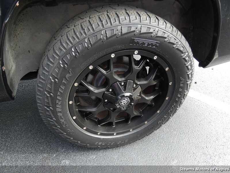 2009 Dodge Ram SLT photo 15