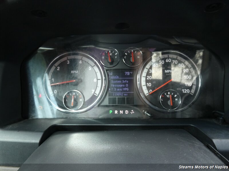 2009 Dodge Ram SLT photo 17