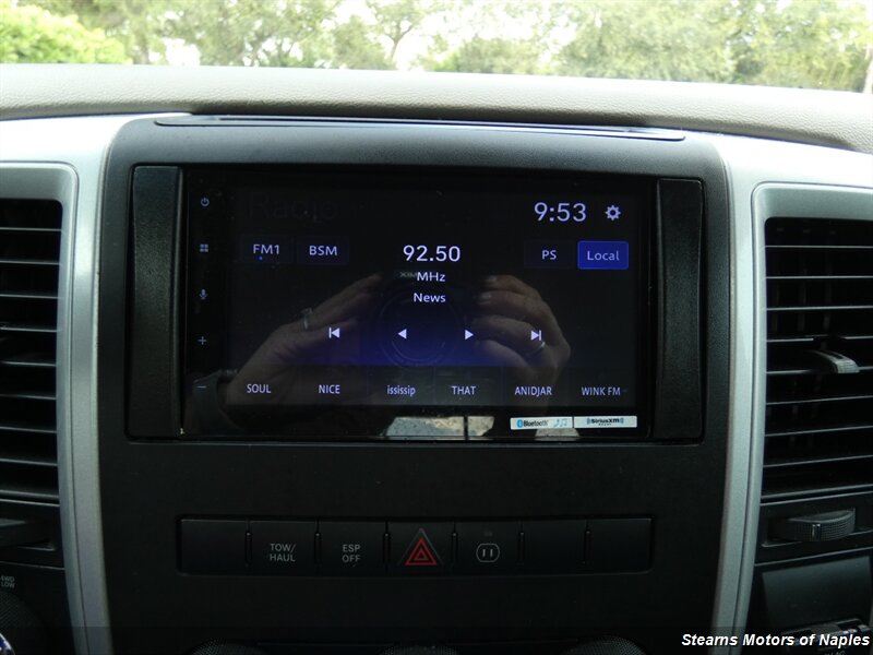 2009 Dodge Ram SLT photo 19