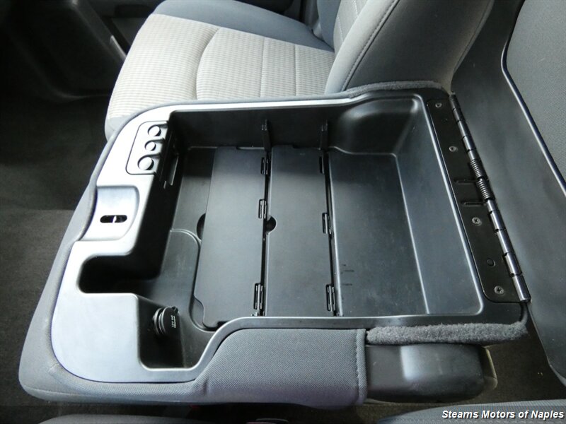 2009 Dodge Ram SLT photo 24