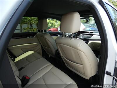 2017 Cadillac XT5 Luxury   - Photo 52 - Naples, FL 34104