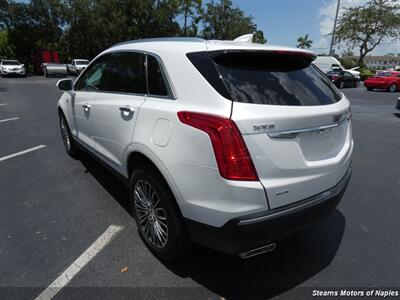 2017 Cadillac XT5 Luxury   - Photo 9 - Naples, FL 34104