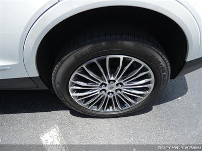 2017 Cadillac XT5 Luxury   - Photo 19 - Naples, FL 34104