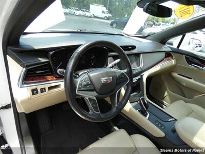 2017 Cadillac XT5 Luxury   - Photo 37 - Naples, FL 34104
