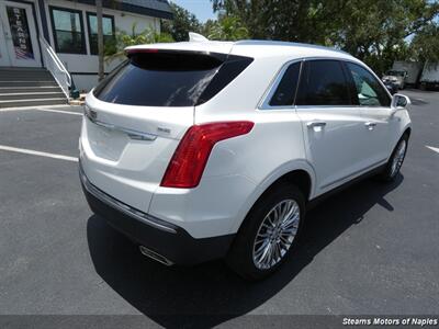 2017 Cadillac XT5 Luxury   - Photo 11 - Naples, FL 34104