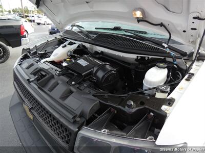 2020 Chevrolet Express 2500 - Photo 7 - Naples, FL 34104