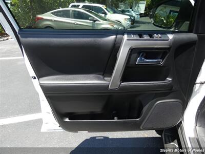 2020 Toyota 4Runner SR5 - Photo 40 - Naples, FL 34104