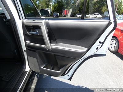 2020 Toyota 4Runner SR5 - Photo 54 - Naples, FL 34104