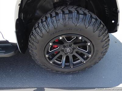 2020 Toyota 4Runner SR5 - Photo 17 - Naples, FL 34104
