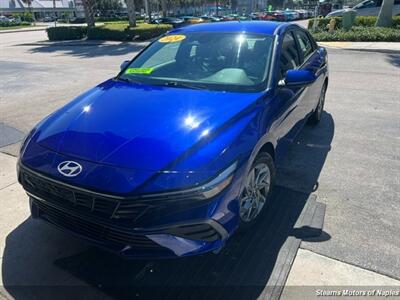 2024 Hyundai Elantra SEL Sedan