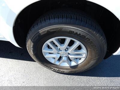 2016 Nissan Frontier SV   - Photo 17 - Naples, FL 34104