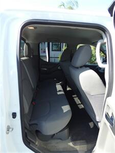 2016 Nissan Frontier SV   - Photo 49 - Naples, FL 34104