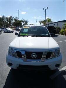 2016 Nissan Frontier SV   - Photo 5 - Naples, FL 34104