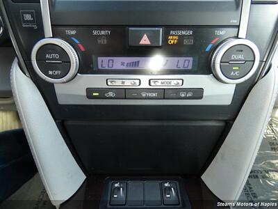 2012 Toyota Camry SE V6 - Photo 30 - Naples, FL 34104