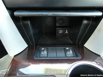 2012 Toyota Camry SE V6 - Photo 31 - Naples, FL 34104
