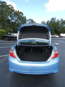 2012 Toyota Camry SE V6 - Photo 14 - Naples, FL 34104