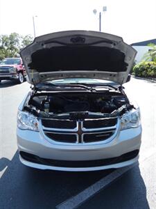 2011 Dodge Grand Caravan Mainstreet - Photo 6 - Naples, FL 34104