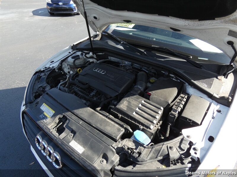 2016 Audi A3 1.8T Premium photo 4