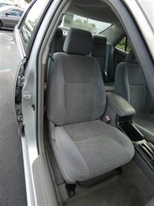 2006 Toyota Camry LE - Photo 46 - Naples, FL 34104