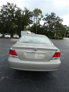 2006 Toyota Camry LE   - Photo 6 - Naples, FL 34104