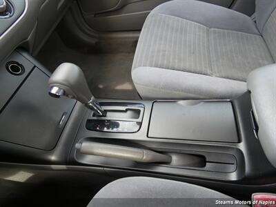 2006 Toyota Camry LE - Photo 31 - Naples, FL 34104