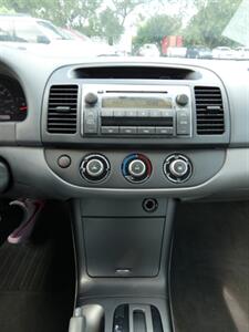 2006 Toyota Camry LE - Photo 30 - Naples, FL 34104