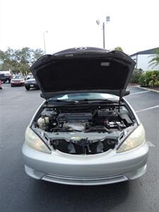 2006 Toyota Camry LE - Photo 6 - Naples, FL 34104