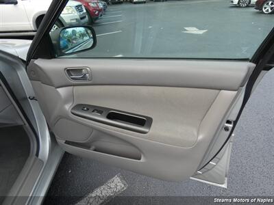 2006 Toyota Camry LE - Photo 48 - Naples, FL 34104