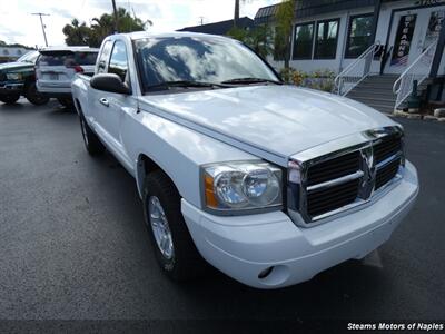 2005 Dodge Dakota Laramie   - Photo 1 - Naples, FL 34104