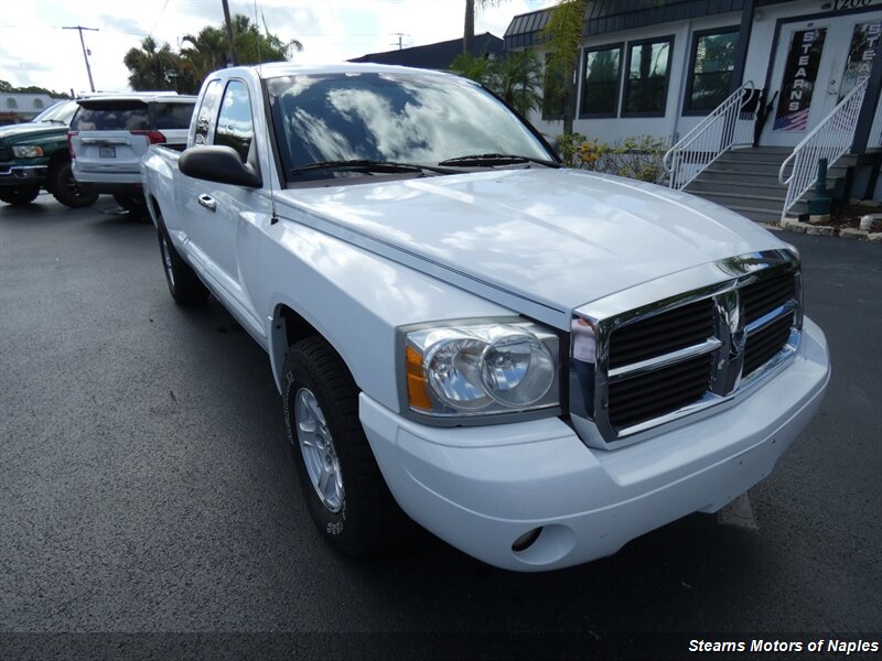 2005 Dodge Dakota Laramie  