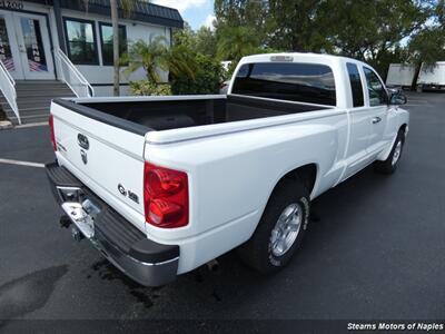 2005 Dodge Dakota Laramie   - Photo 11 - Naples, FL 34104