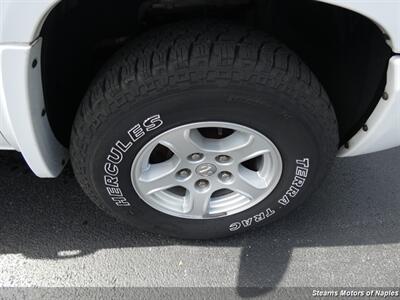 2005 Dodge Dakota Laramie   - Photo 18 - Naples, FL 34104