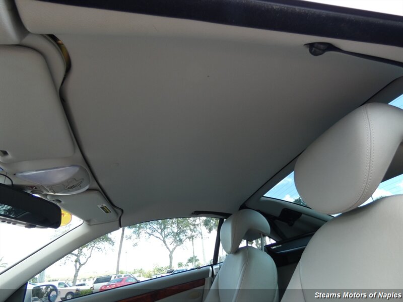 2005 Mercedes Benz SL 500 photo 23