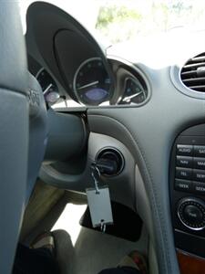 2005 Mercedes-Benz SL 500   - Photo 26 - Naples, FL 34104