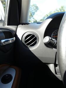 2014 Jeep Compass Limited   - Photo 22 - Naples, FL 34104