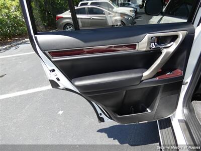 2017 Lexus GX 460 - Photo 48 - Naples, FL 34104