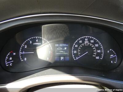 2012 Hyundai Genesis 3.8   - Photo 21 - Naples, FL 34104