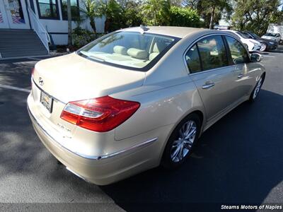 2012 Hyundai Genesis 3.8   - Photo 11 - Naples, FL 34104