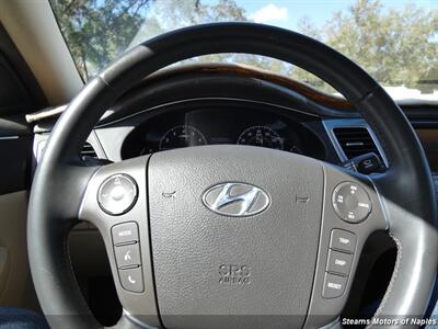 2012 Hyundai Genesis 3.8   - Photo 24 - Naples, FL 34104