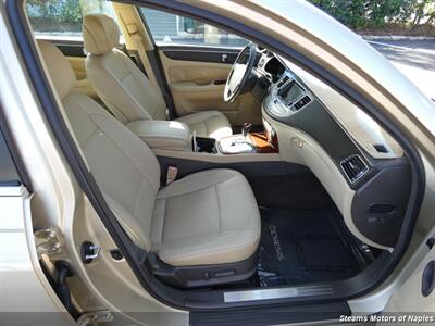 2012 Hyundai Genesis 3.8   - Photo 45 - Naples, FL 34104