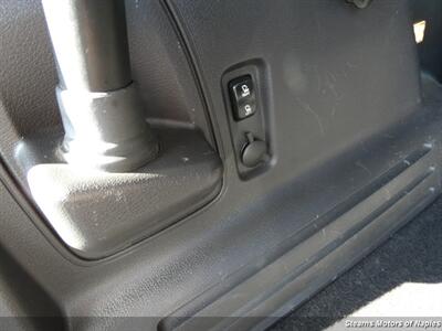 2011 Ford Edge Limited - Photo 17 - Naples, FL 34104